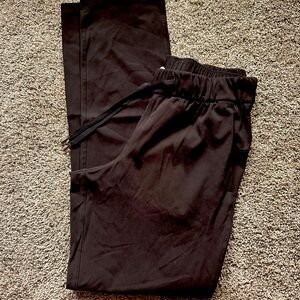 Lululemon on the fly pant black size 6